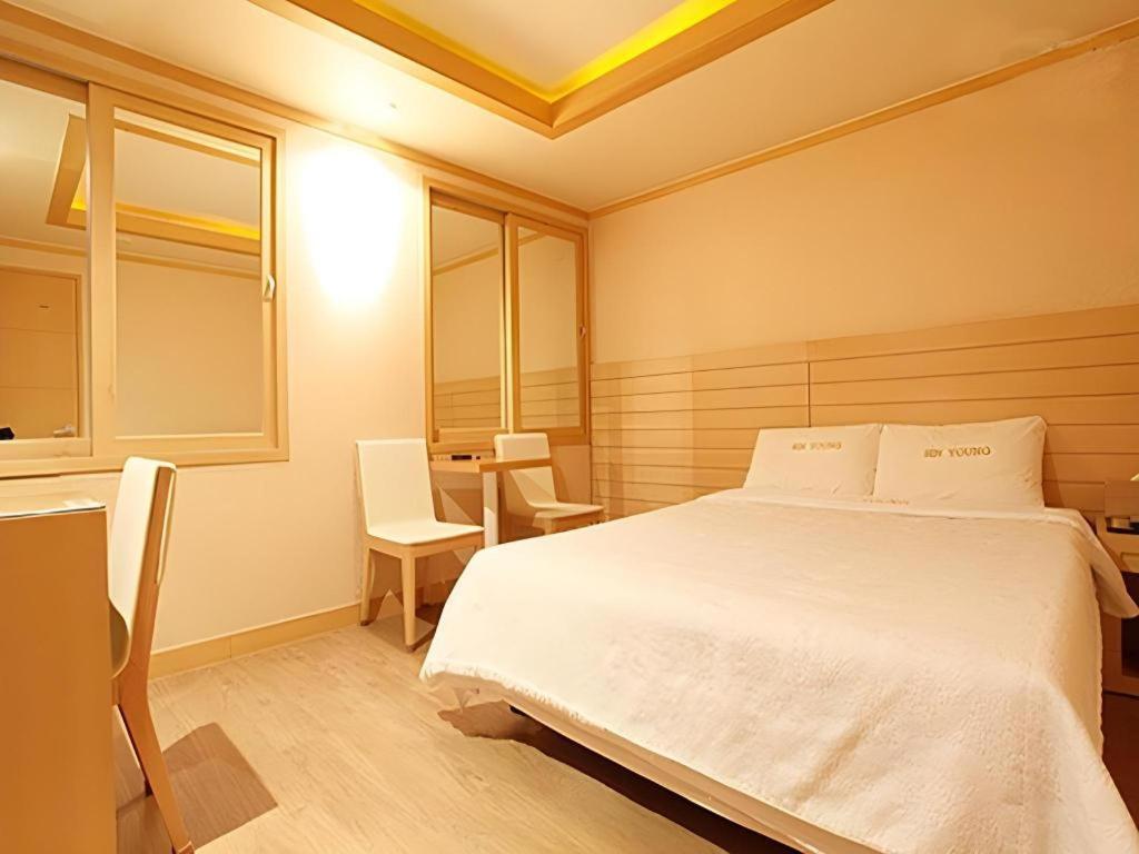 Sinyoung Motel Seúl Exterior foto